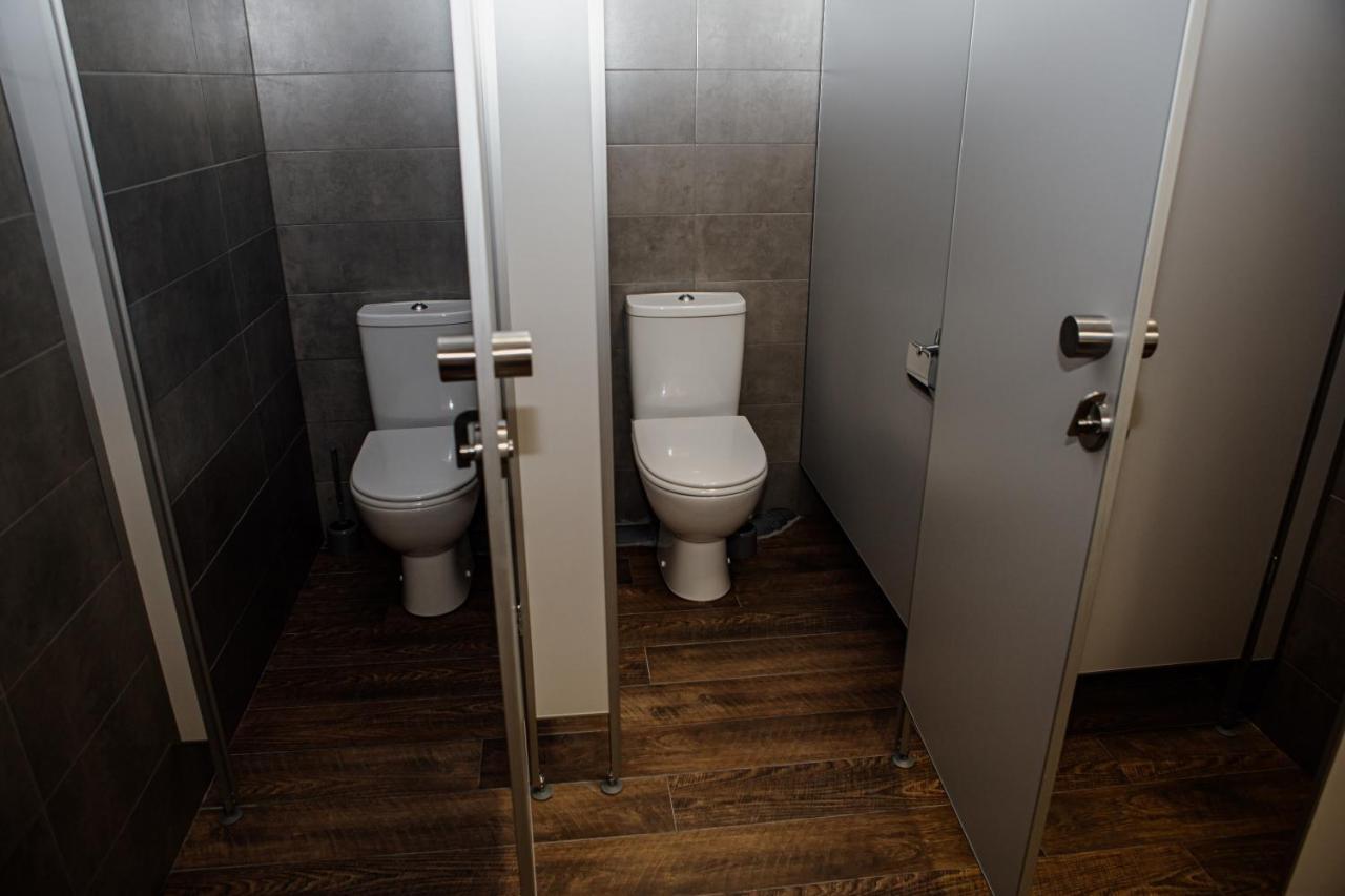 Новый Хостел Nesvit Киев Академгородок エクステリア 写真